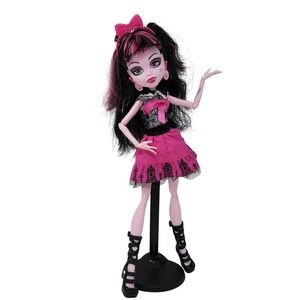 Monster High Draculaura 2012 Picture Day G1 Doll Outfit Shoes Pink Vampire
